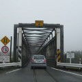 一車線の橋  One-Lane Bridge